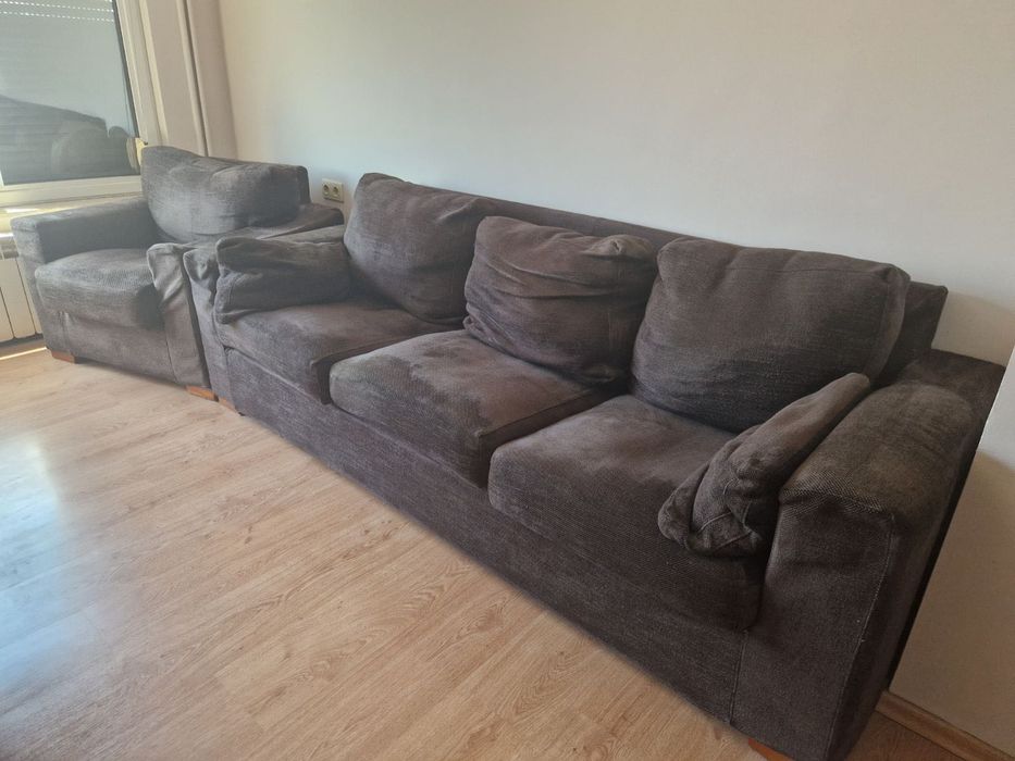 Диван и фотьойл в цвят тъмен шоколад