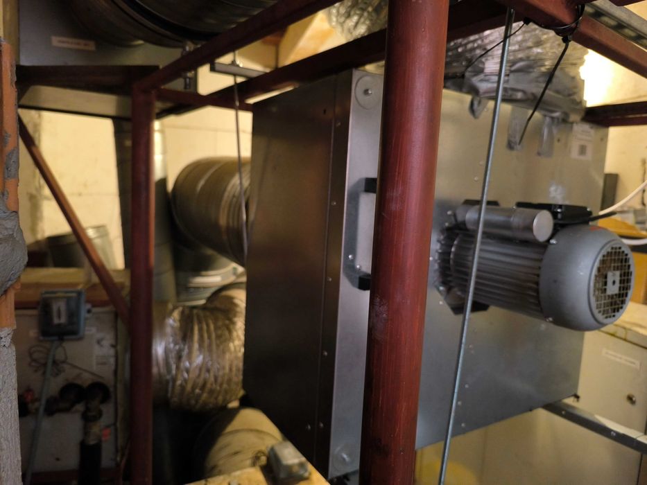 Sistem profesional de ventilatie pentru bucatarie.