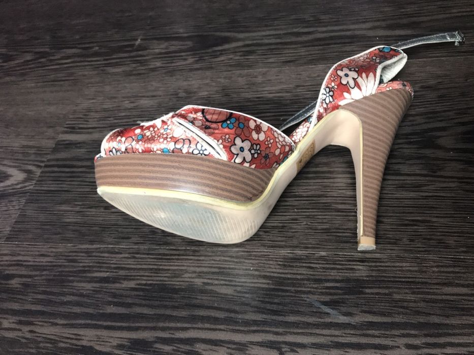 Дамски обувки