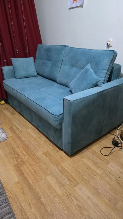 Продам  небольшой диванчик раскладной