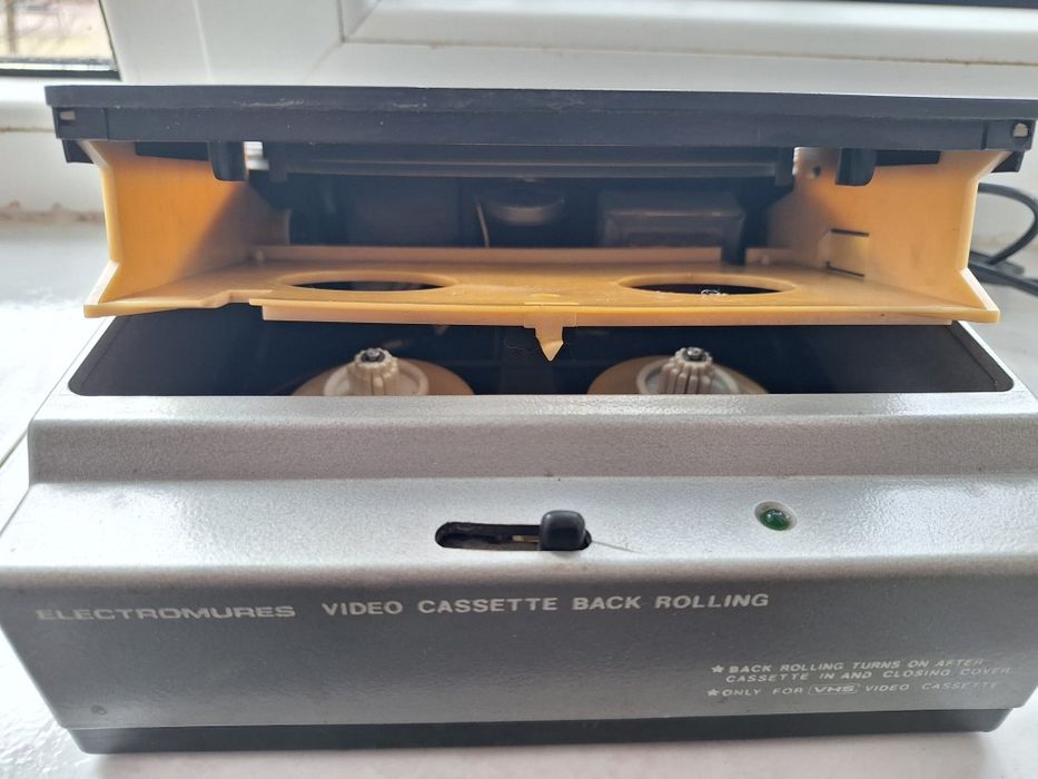 derulator de casete vhs second hand si noi de vanzare • Anunturi
