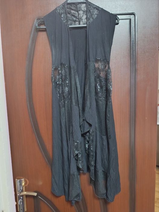 Продаётся женские вещи любая по 5.000 сум.