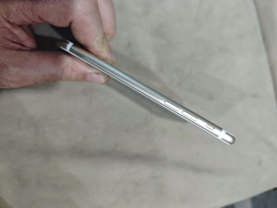 IPhone 7 32 gb золотистый