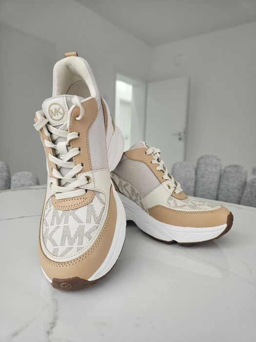 Оригинални дамски маратонки Michael Kors