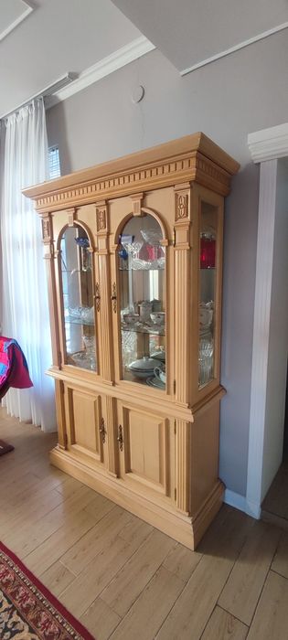 Горка гостиная комод с зеркалом