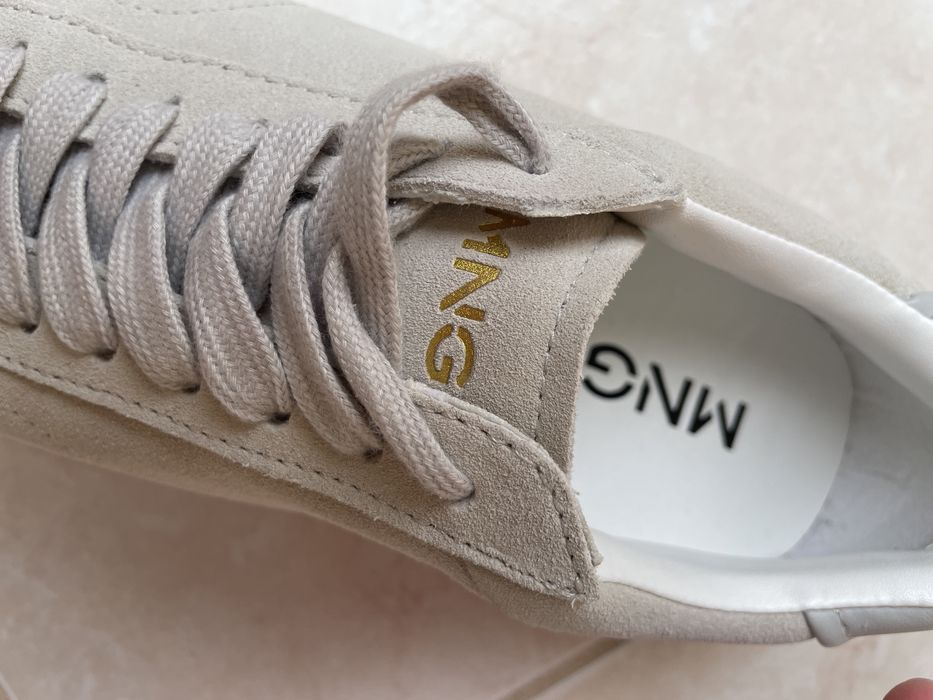 Mango Бежови кецове от велур