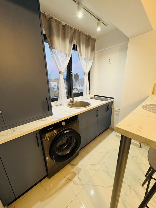 Inchiriez apartament 2 camere open space