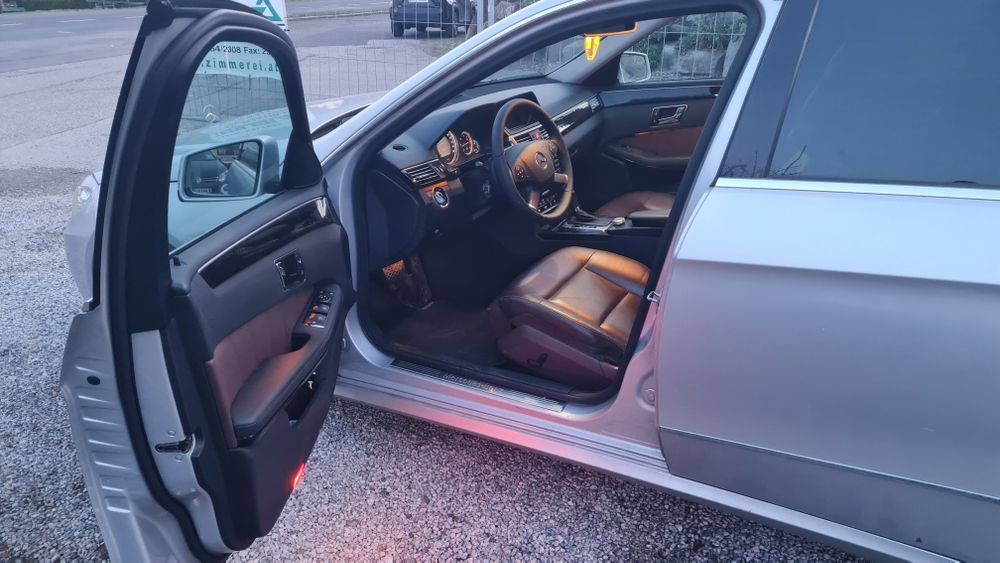 Vând Mercedes-Benz E-Class W212 2.2 CDI