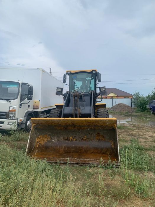 Продам погрузчик  XCMG  LW300FN
