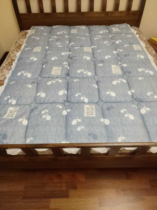 Одеяла с наполнением шелкопряд