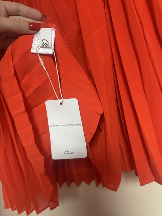 Rochie vaporoasă cu pliuri