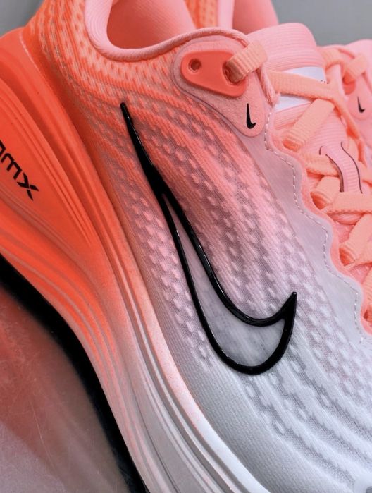 Нови дамски маратонки Nike Zoom Vomero Plus white orange