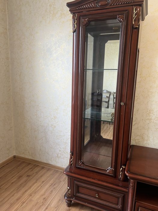 Сервант/горка срочная продажа