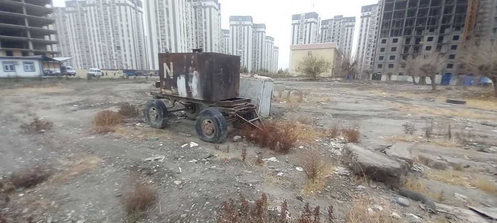 Срочно сотилади Вагон ва сув бочка факат