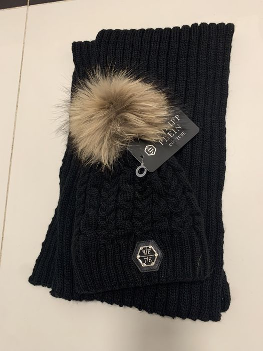 Set caciula cu fular