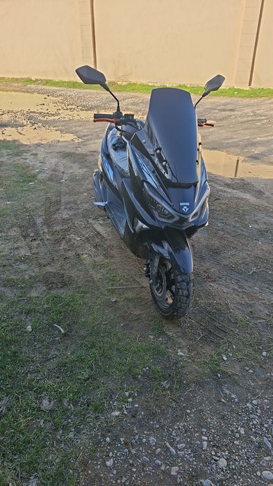 Скутер макси 175 куб