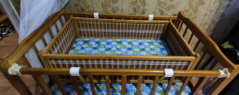 Детская кроватка с люлькой и балдахином