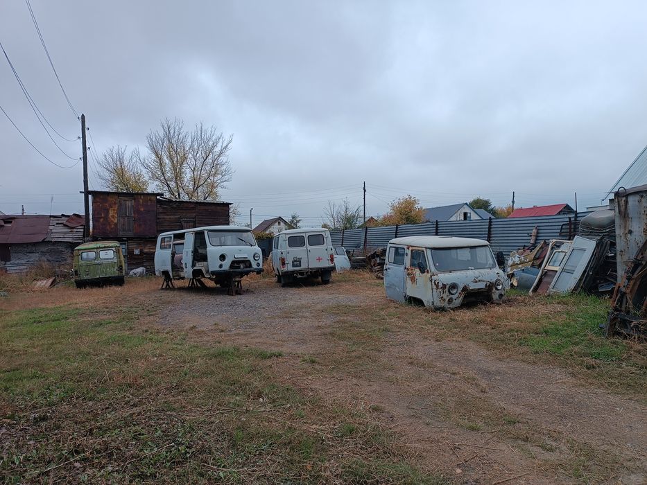 Продам УАЗ все вопросы по телефону в г Темиртау