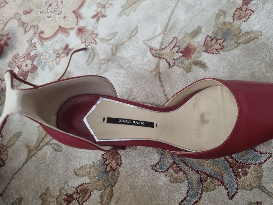 Продам босоножки в отличном состоянии.