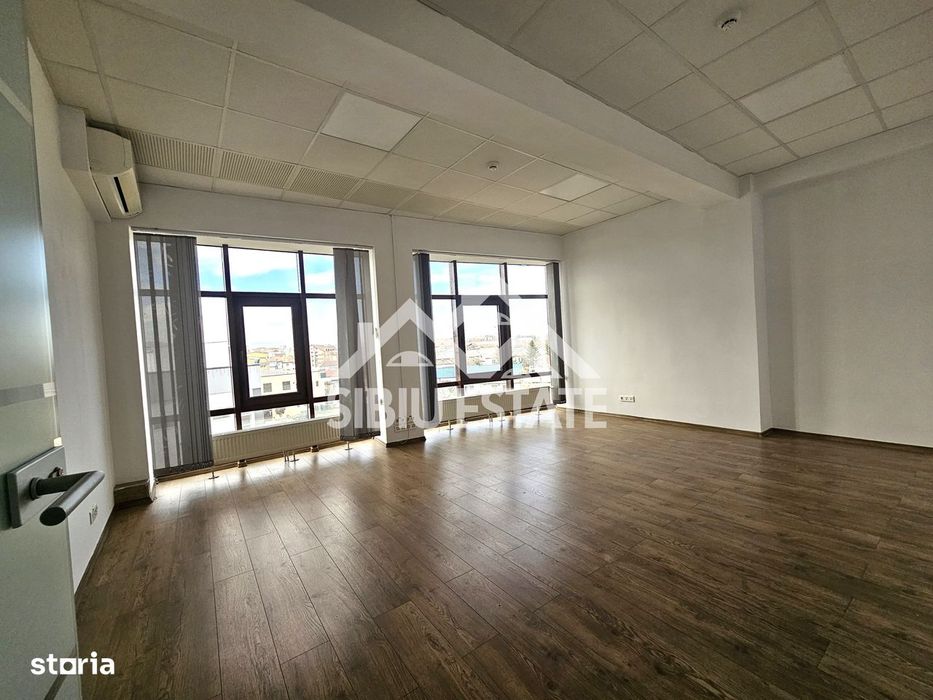 Spatiu de birouri de inchriat locatie centrala si vizibilitate buna