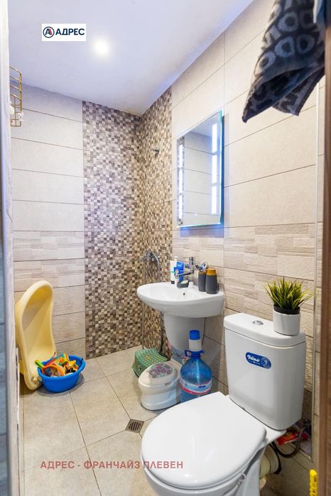 2-стаен в Плевен-Широк център площ 80 цена 180000