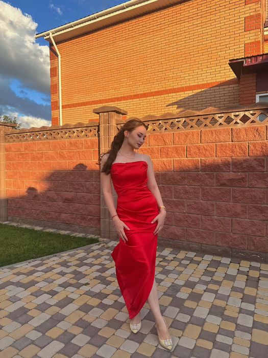 Вечерние платья