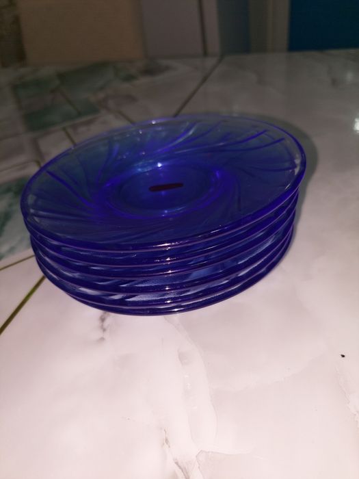 Срочно продам набор посуды новые!!