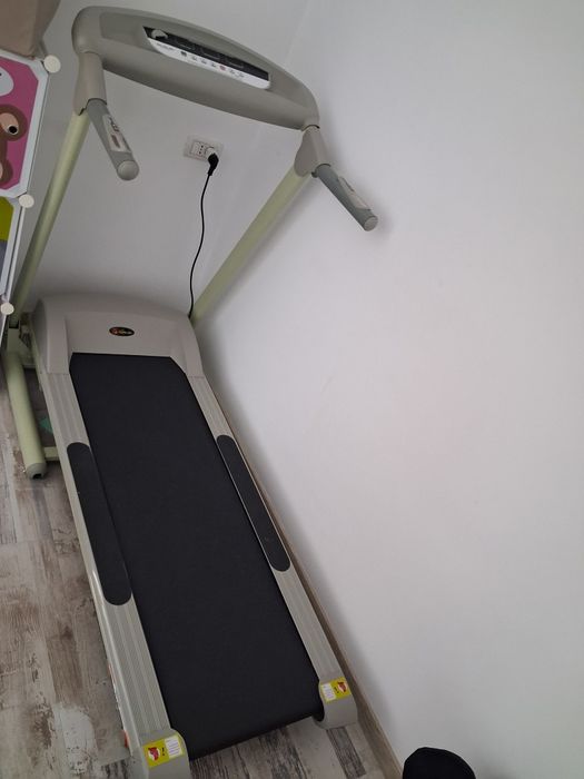 Bandă de alergat electrică Egymcom – funcțională, pentru acasă