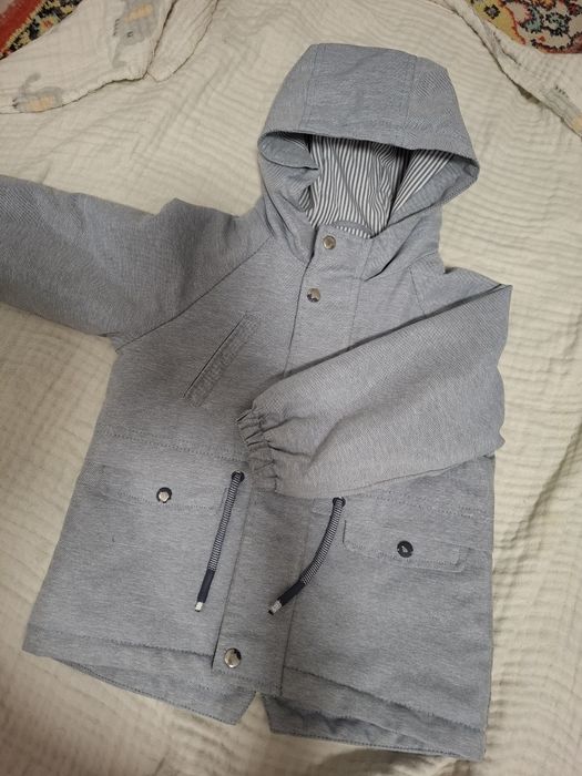 Продам осенне весенние куртку