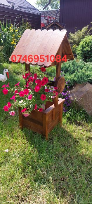 Fantana decorativa din lemn