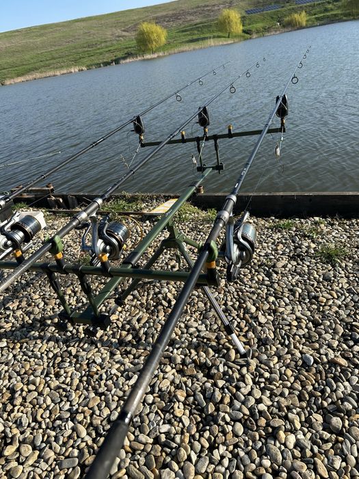 Vând set 3 lansete Okumpa EPIX V2 si Mulinete PEEN