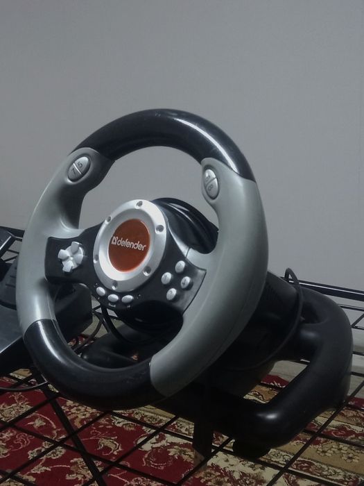Игровой руль Defender Forsage GTR