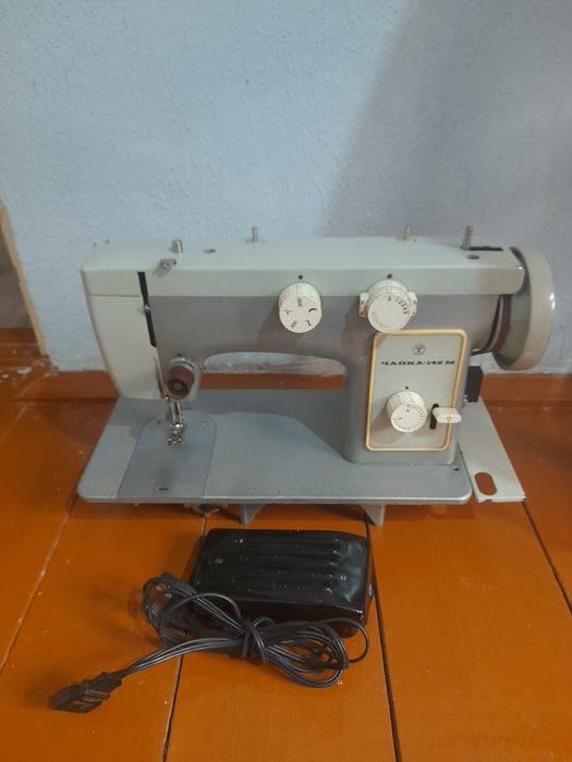 Продаётся шв. машинка ПМЗ и Чайка 142М