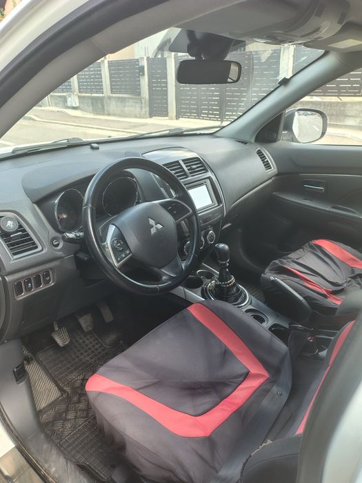 Vând Mitsubishi Asx