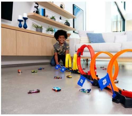 Hot Wheels Гонка с петлями. Набор Хот Вилс