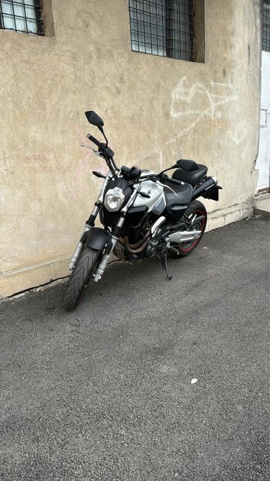 Vand motocicleta yamaha mt-03