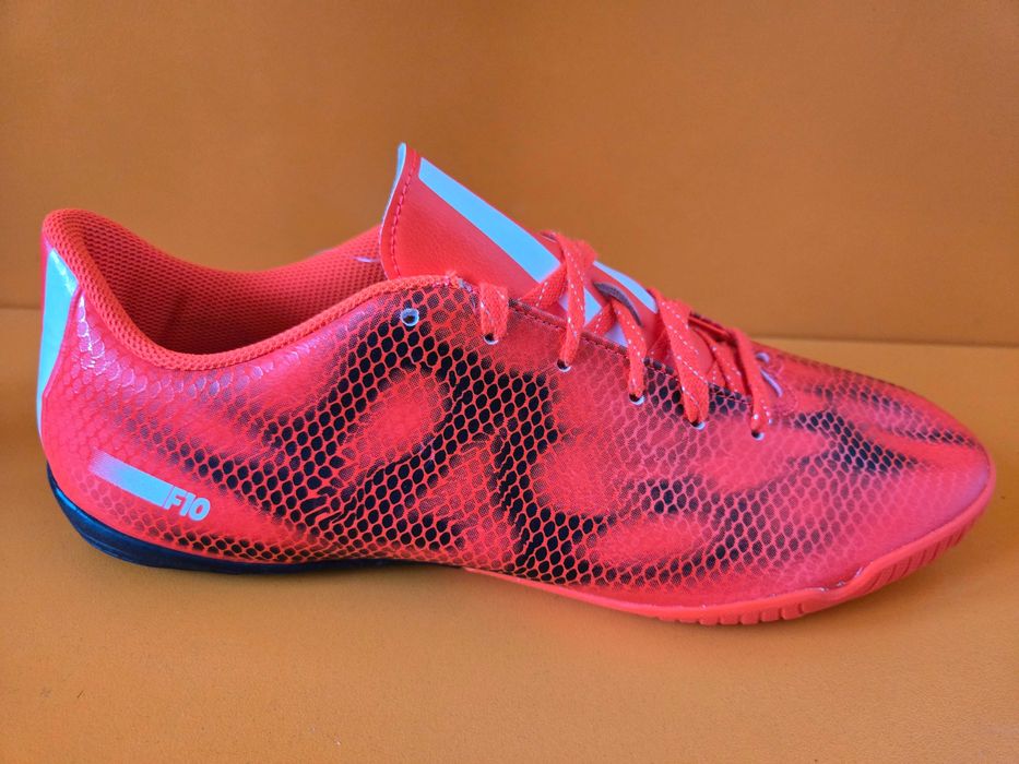ADIDAS F10 IN indoor мъжки обувки нови с етикет за зала 45 1/3