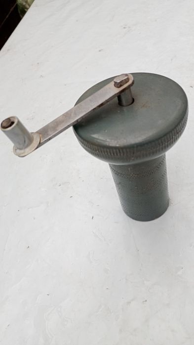 Ръчна кафемелачка+Нова огнеупорна кана+Нагревател за