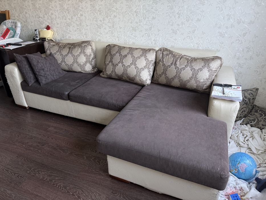 Продам диван размеры 260 на 160