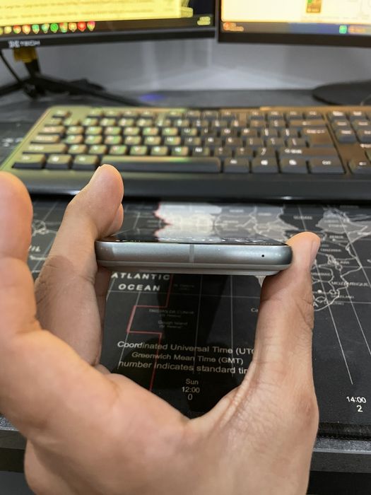 Google Pixel 8 USA Gray