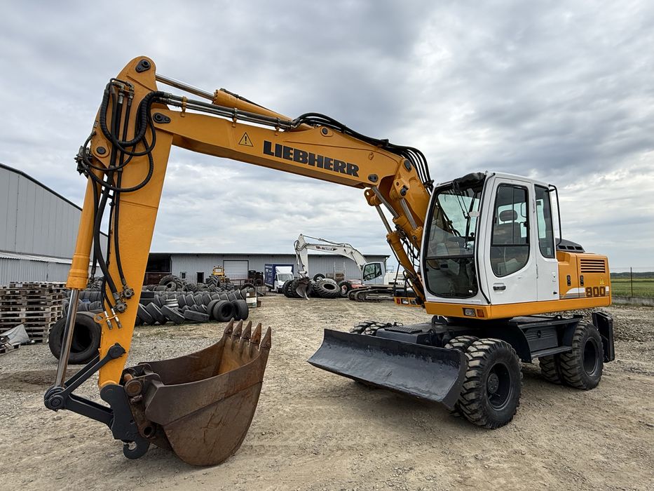 Excavator pe roti Liebherr A 900 C