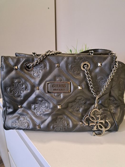 Чанта Guess, сребриста средно голяма