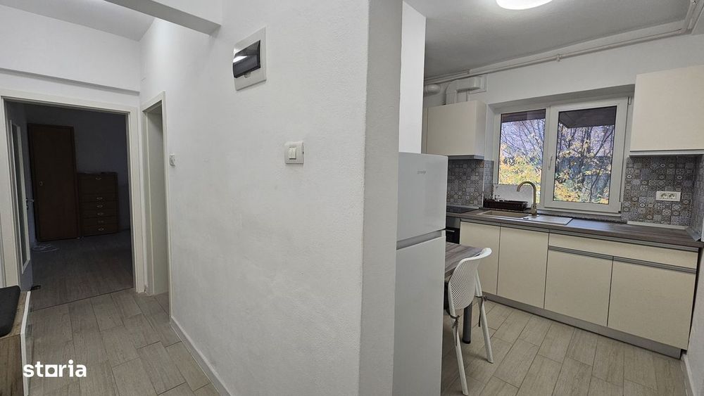 Piata Tractorul garsoniera in bloc vila,mobilata,  renovata