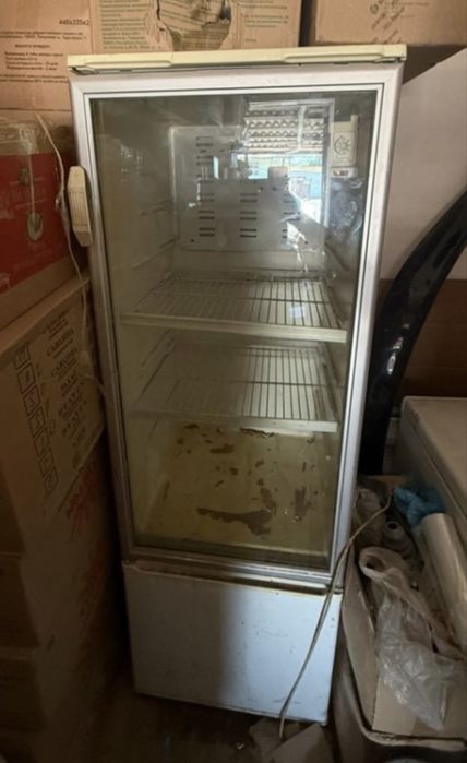 Холодильник витринный