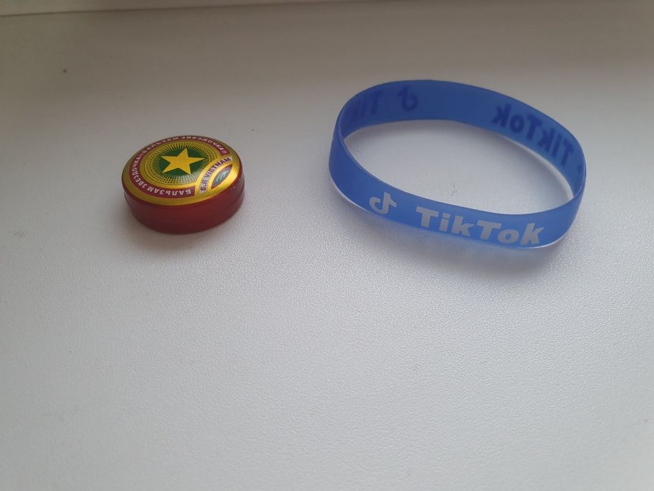 Браслетик с принтом (силиконовый) очень дешево