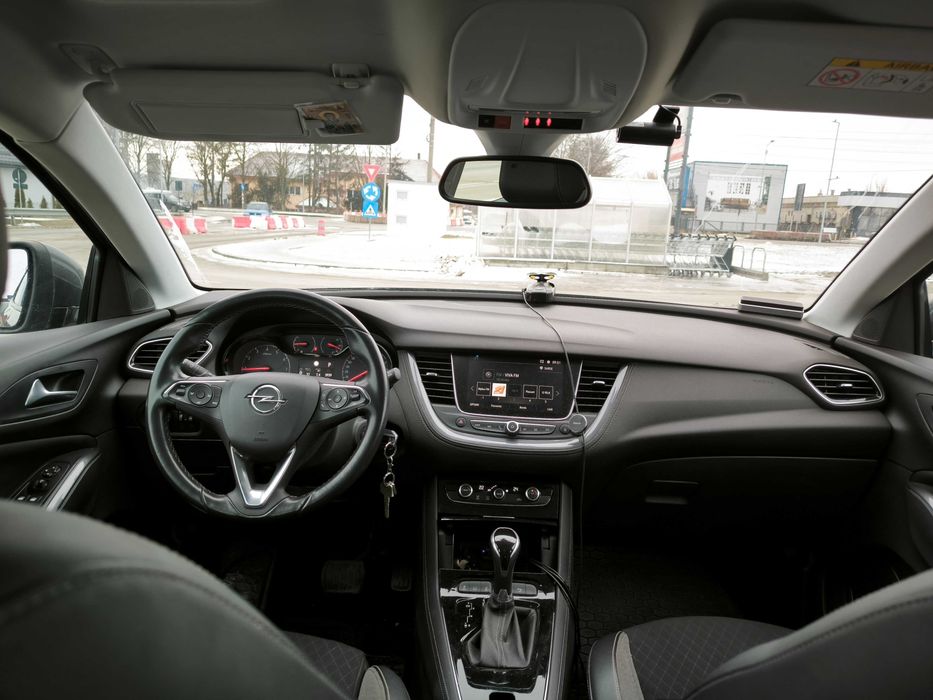 Opel Grandland X 2020 1.2 benzina, automat, 58560 km