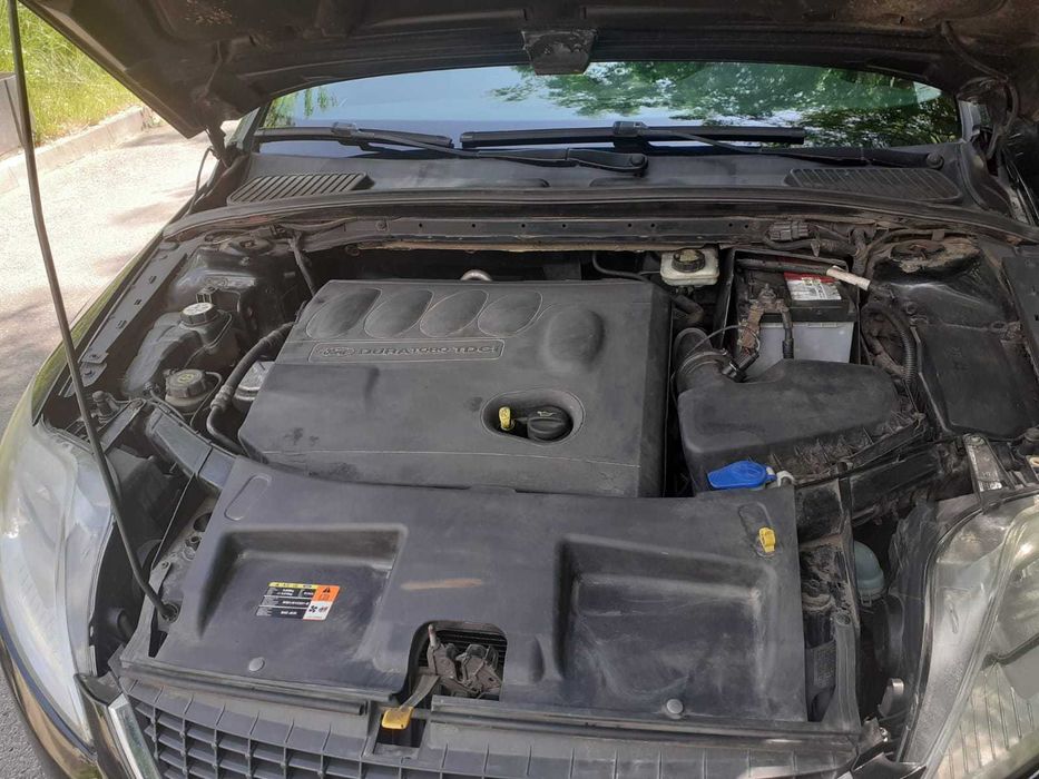 Vând Ford Mondeo