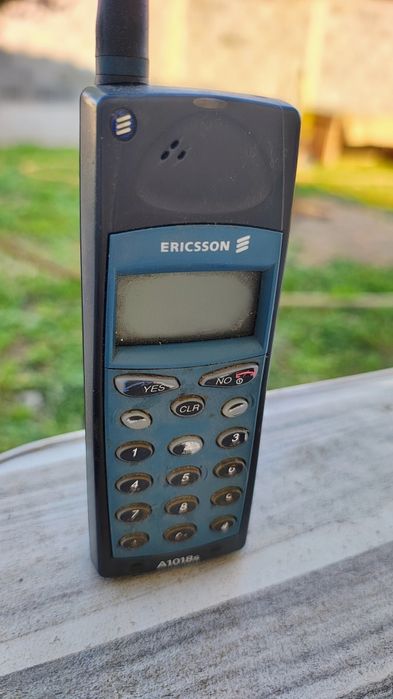 Телефон Ericsson