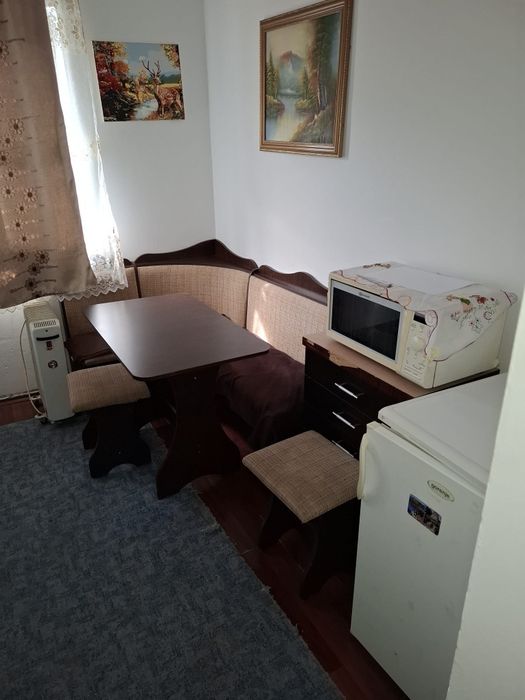 Închiriez garsoniera