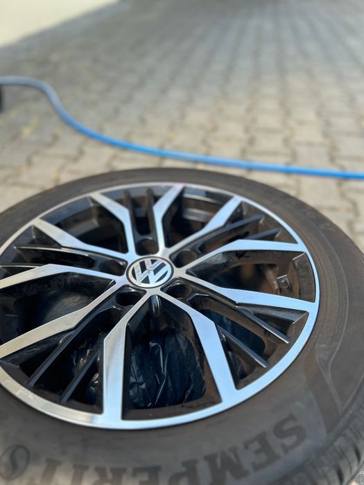 Vând Jante Golf 5 R16